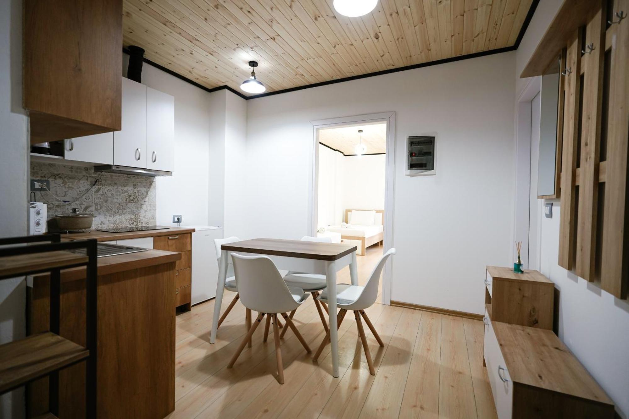 Ora Apartments Гірокастра Екстер'єр фото